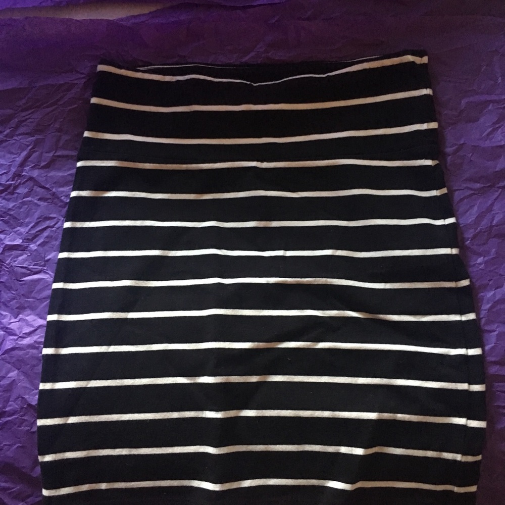 Striped mini skirt